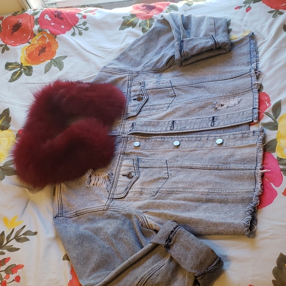 NWT Saks Fith Avenue Jean Jacket - Picture 3 of 6